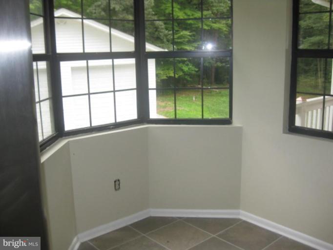 261 Quarry Road Stafford, VA 22554 - Photo 9 of 22 kitchen eat-in area
