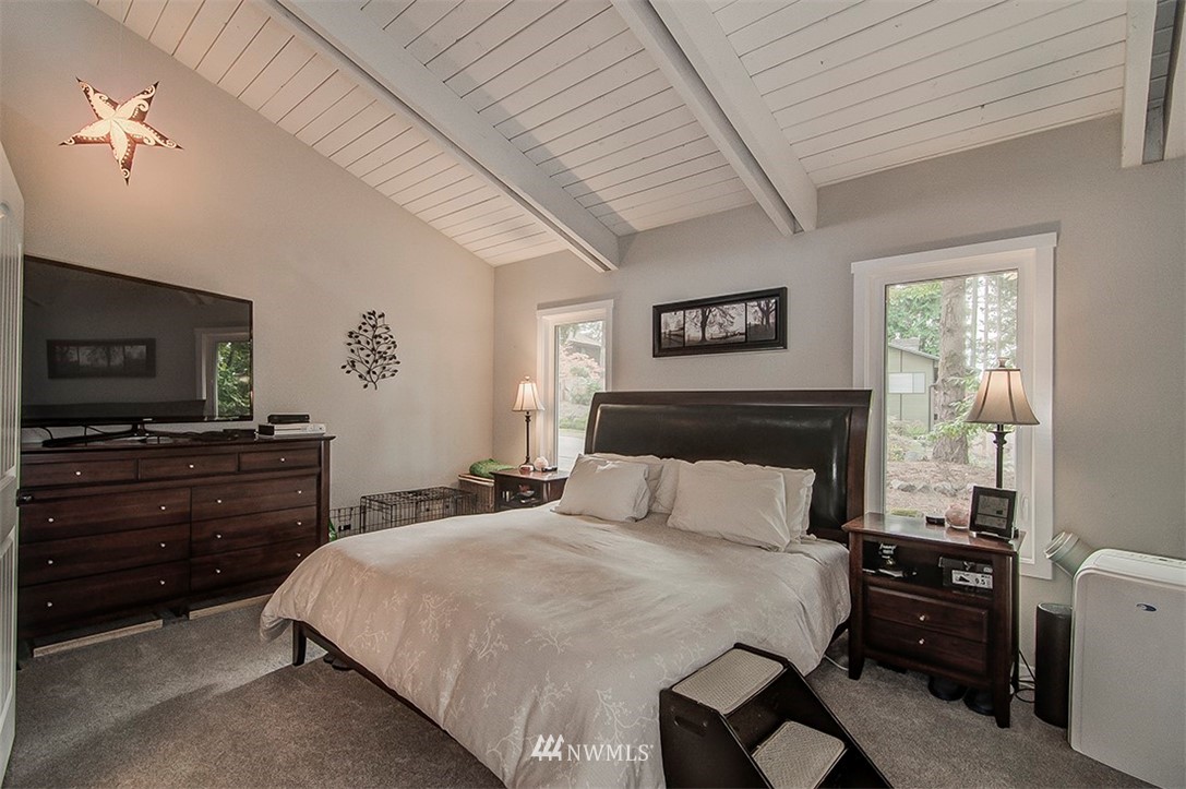 12408 Southeast 98th Street Renton, WA 98056 - Photo 15 of 25