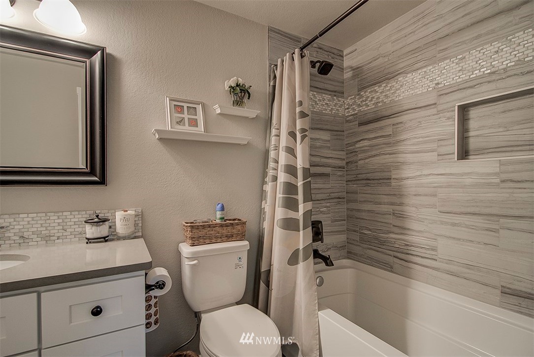 12408 Southeast 98th Street Renton, WA 98056 - Photo 17 of 25