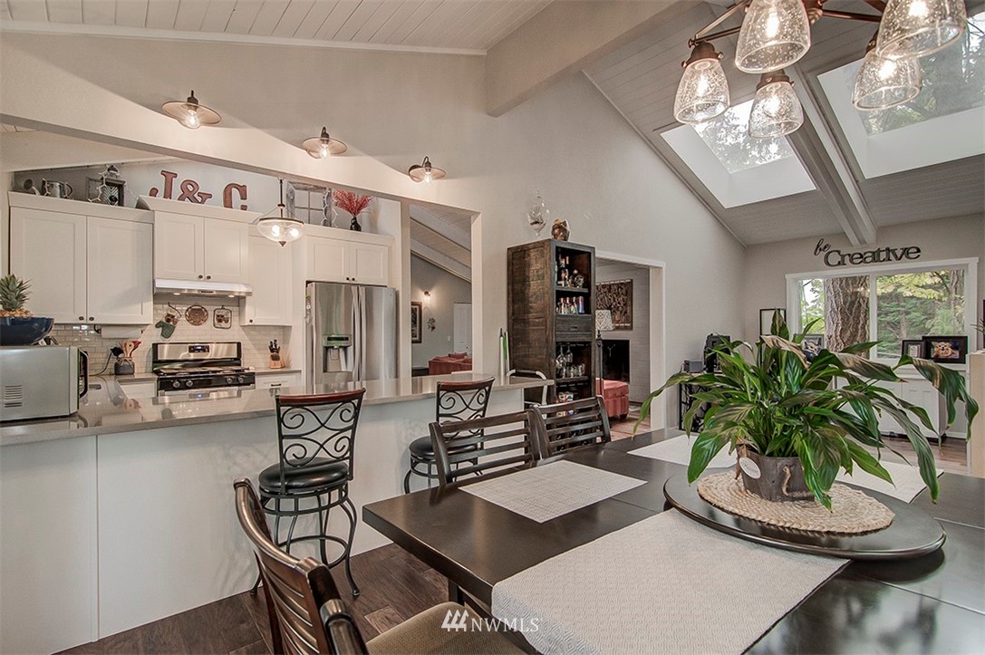 12408 Southeast 98th Street Renton, WA 98056 - Photo 8 of 25