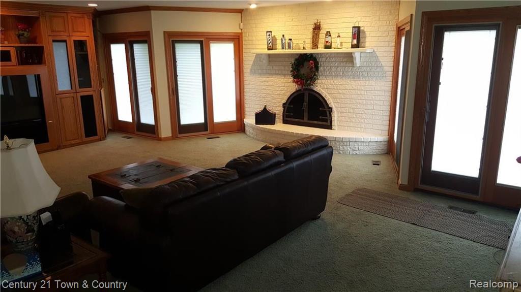 1737 North Kilburn Road Rochester Hills, MI 48306 - Photo 19 of 40
