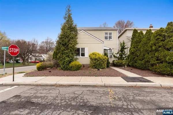 $675,000 | 4 Patton Place, Dumont, NJ 07628