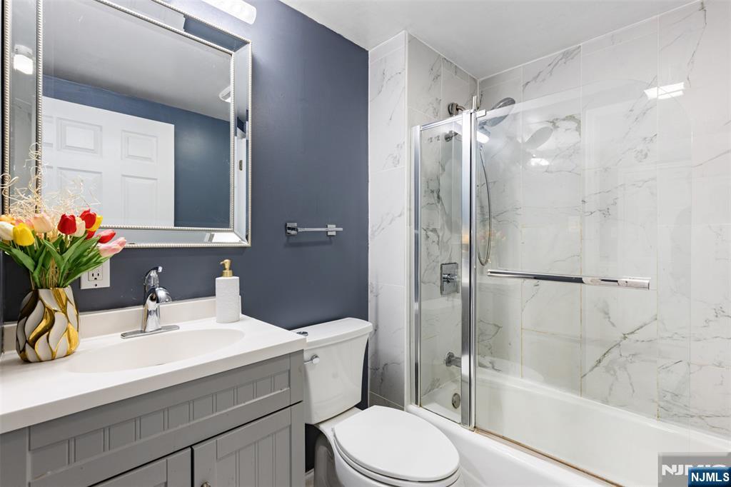4 Patton Place Dumont, NJ 07628 - Photo 16 of 48