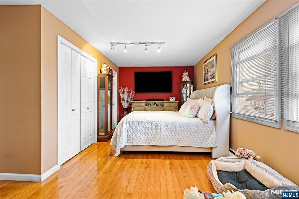 4 Patton Place Dumont, NJ 07628 - Photo 17 of 48