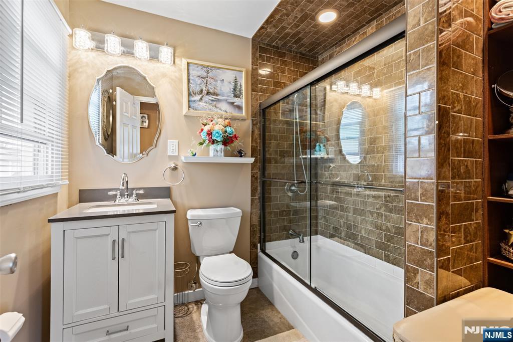 4 Patton Place Dumont, NJ 07628 - Photo 25 of 48
