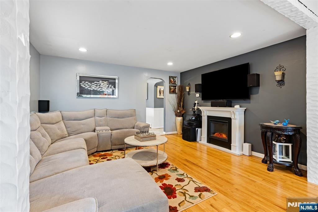 4 Patton Place Dumont, NJ 07628 - Photo 6 of 48