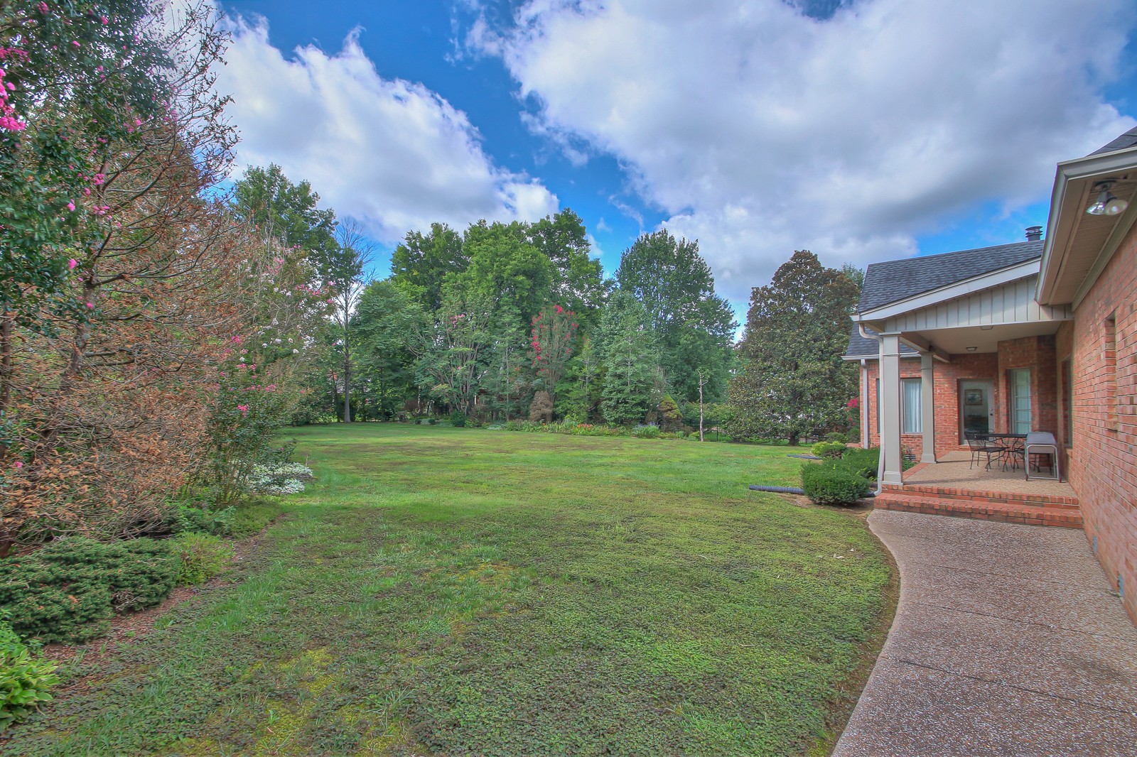 521 Robards Circle Old Hickory, TN 37138 - Photo 11 of 50 a view of a house with a yard