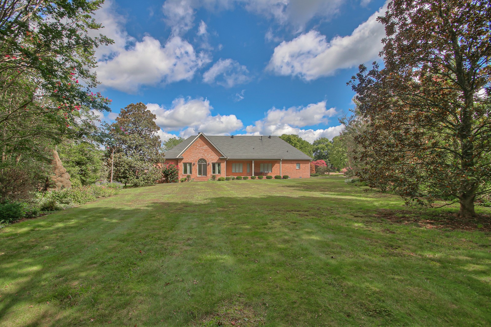 521 Robards Circle Old Hickory, TN 37138 - Photo 15 of 50 a front view of a house with garden