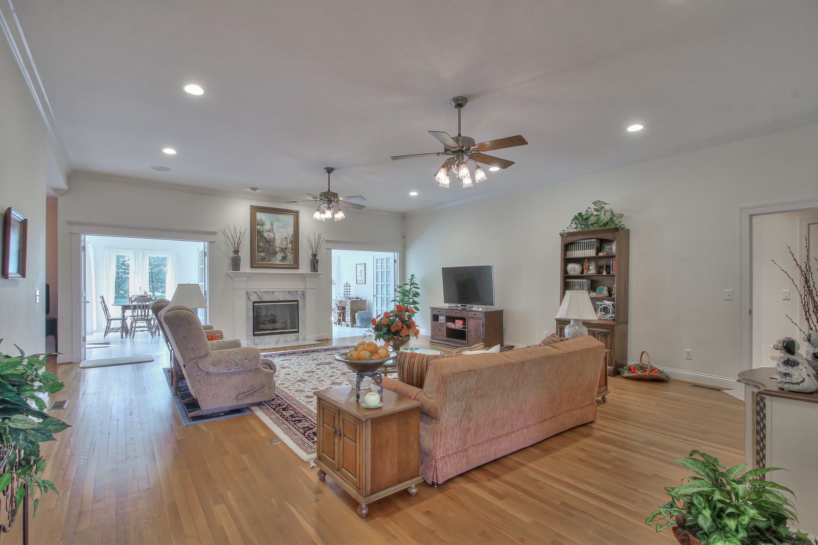 521 Robards Circle Old Hickory, TN 37138 - Photo 22 of 50 a living room with furniture and a wooden floor