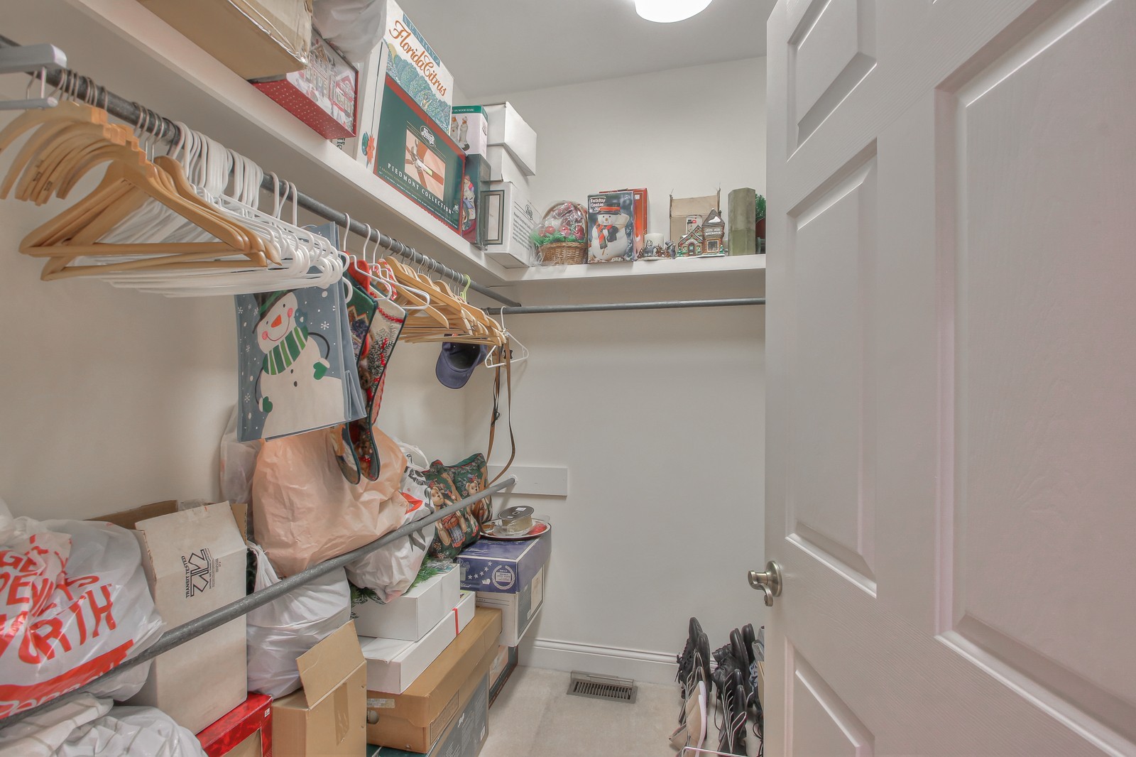 521 Robards Circle Old Hickory, TN 37138 - Photo 40 of 50 a view of entryway and workspace