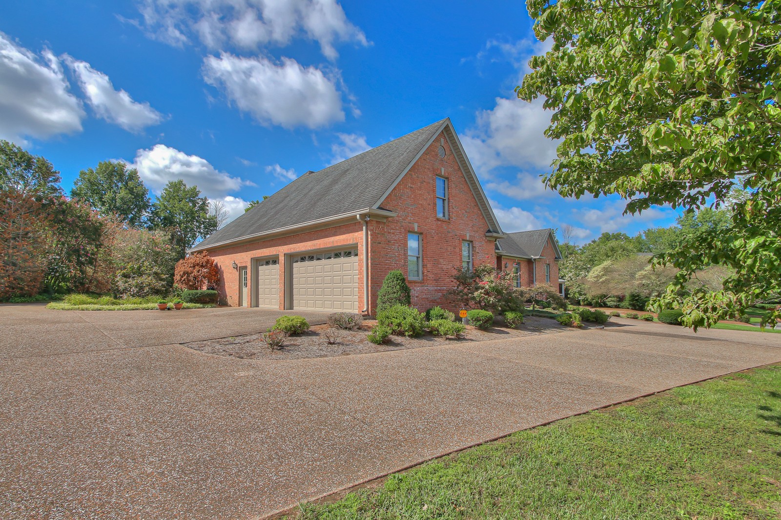 521 Robards Circle Old Hickory, TN 37138 - Photo 8 of 50 a front view of a house with a yard and trees