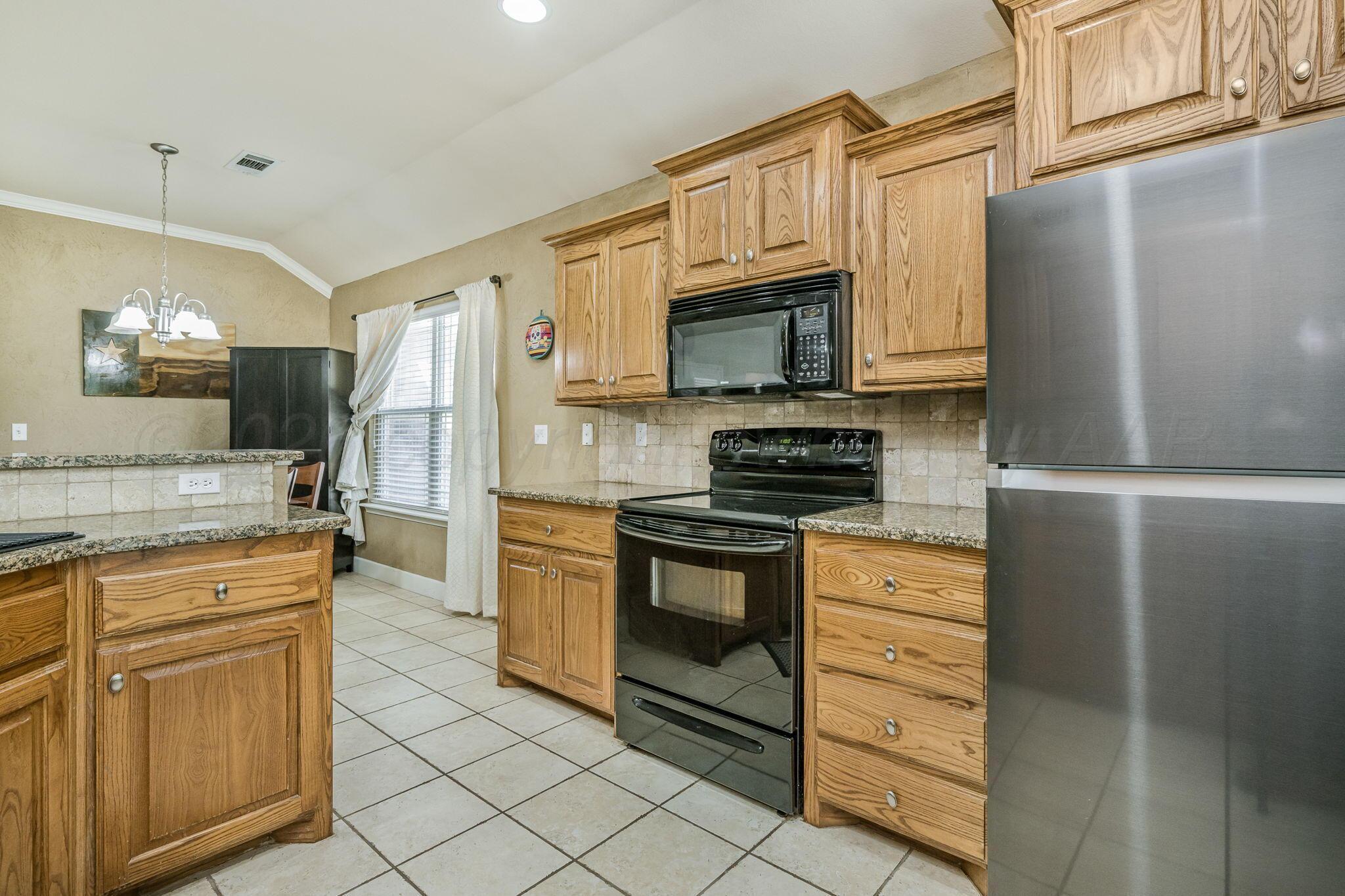 4208 Ross Street Amarillo, TX 79118 - Photo 9 of 21 4208 Ross St 12