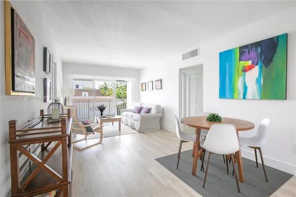 $640,000 | 290 Sunrise Drive, Unit 3F, Key Biscayne, FL 33149