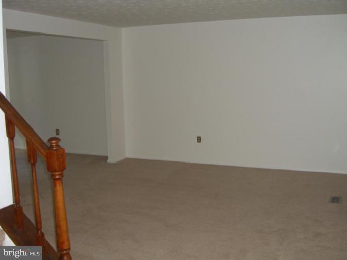 1224 Windmill Lane Silver Spring, MD 20905 - Photo 6 of 19 Living Room