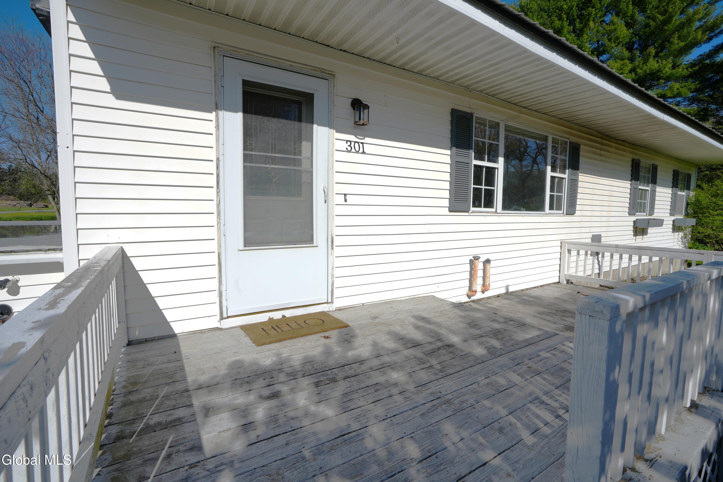 301 Bemis Road Gloversville, NY 12078 - Photo 5 of 26 10