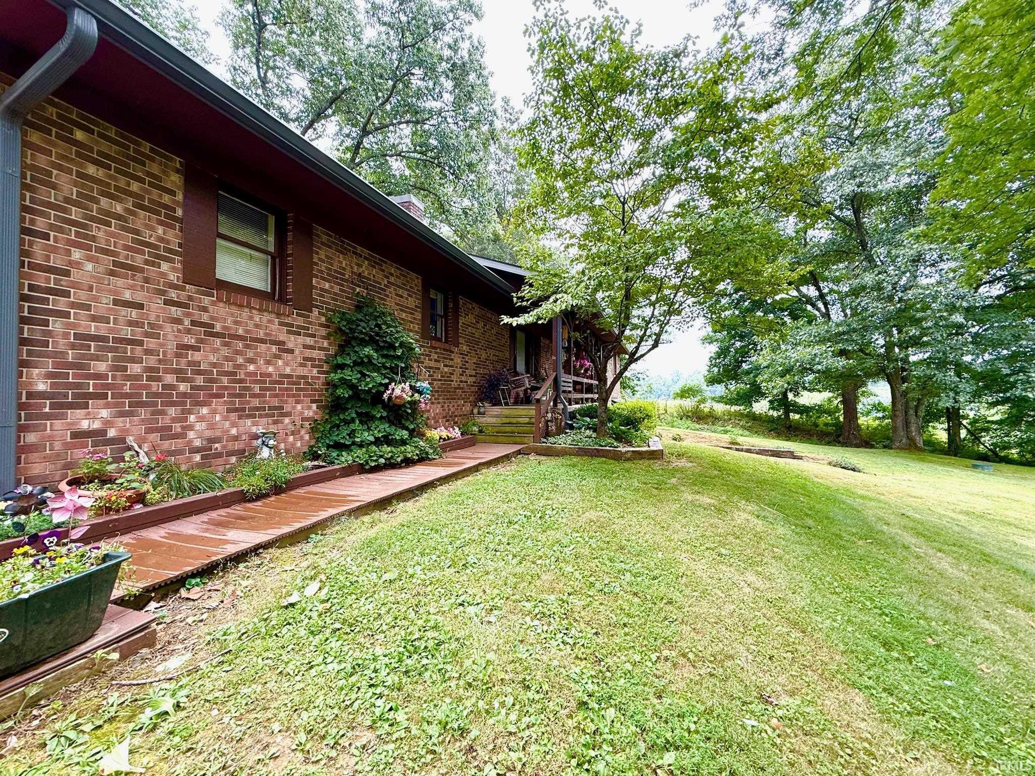 3941 South Owensburg Road Springville, IN 47462 - Photo 4 of 50 Gallery Image 4