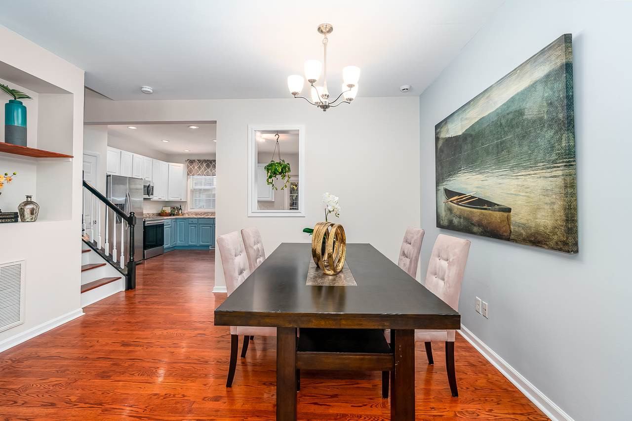 5554 Vista View Court Raleigh, NC 27612 - Photo 8 of 24 Photo 9