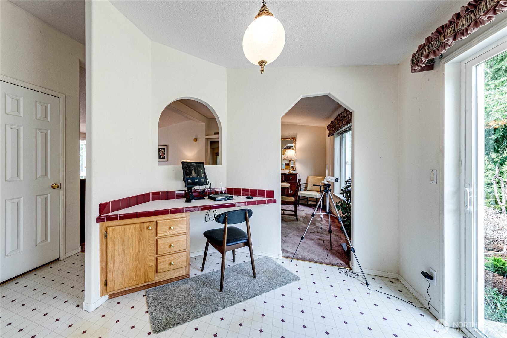 62 Johnson Road Port Angeles, WA 98363 - Photo 12 of 38 a living room with furniture and a window