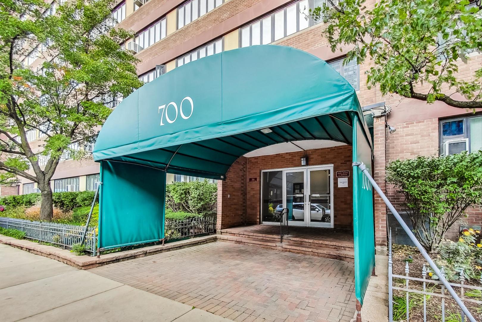 700 West Bittersweet Place, Unit 807 Chicago, IL 60613 - Photo 23 of 24 Gallery Image 23