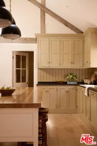 a close view of a stove