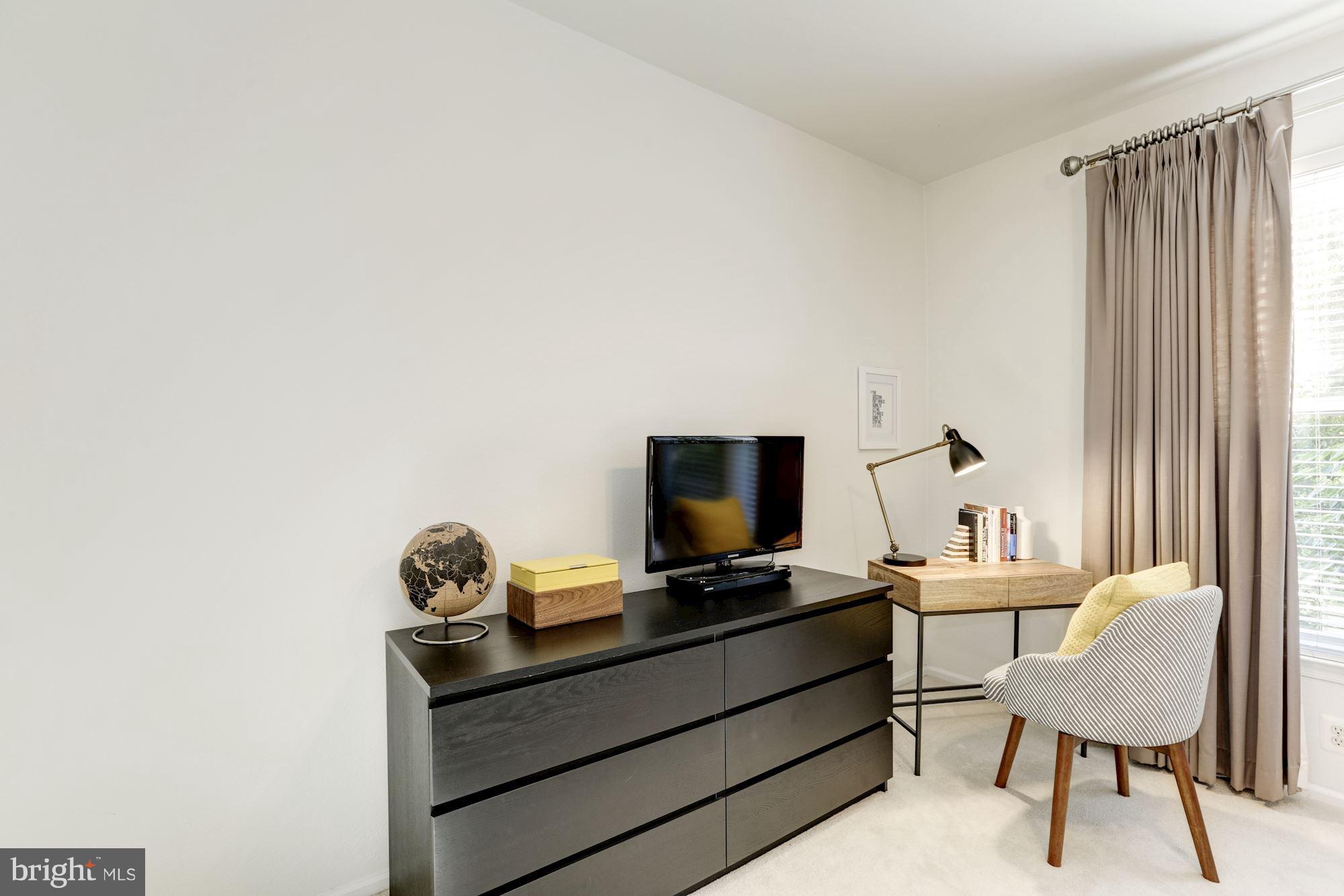 11800 Old Georgetown Road, Unit 1538 North Bethesda, MD 20852 - Photo 13 of 25 Bedroom (Master)