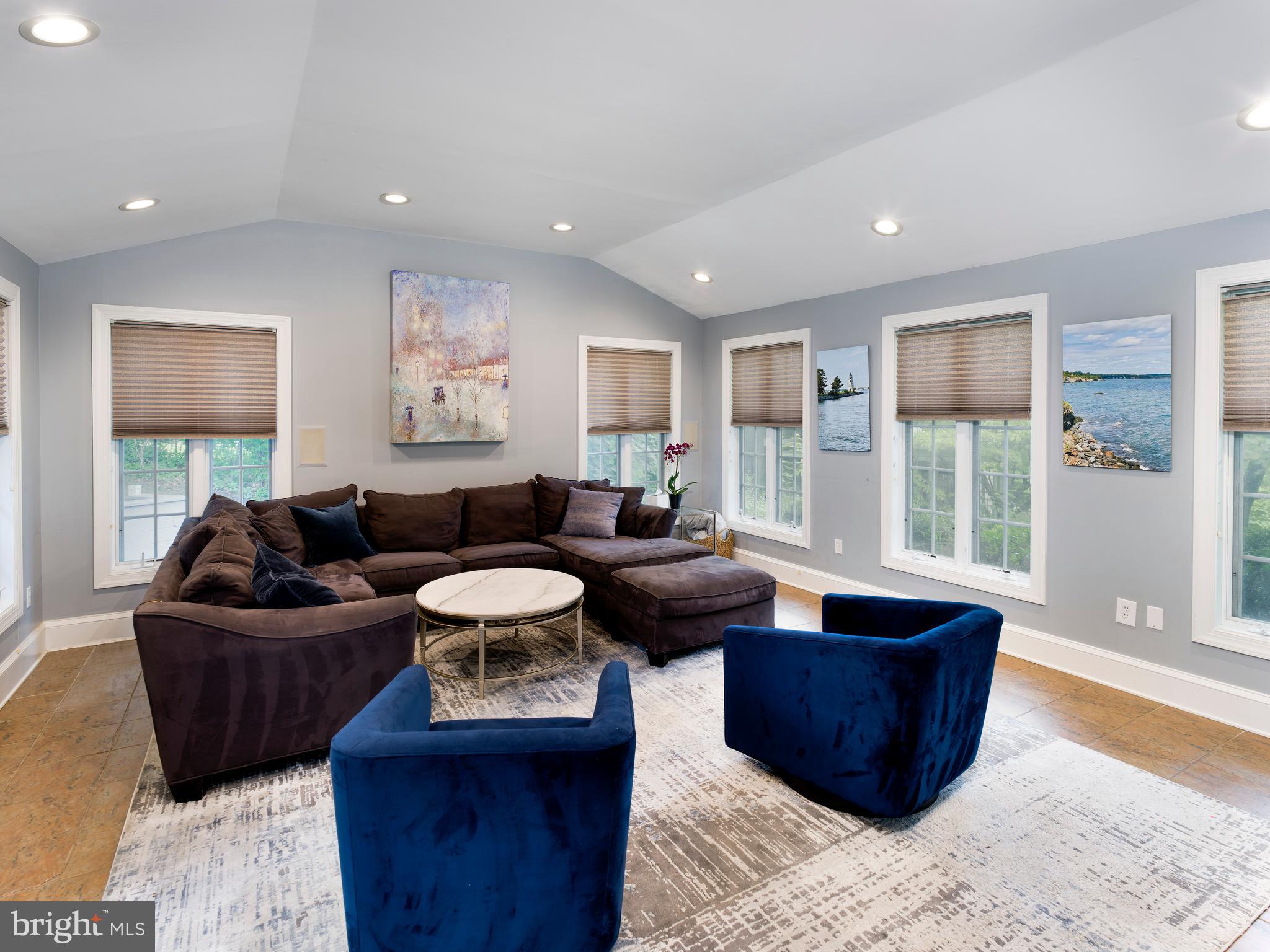 31 Snowden Road Bala Cynwyd, PA 19004 - Photo 12 of 36 Family Room