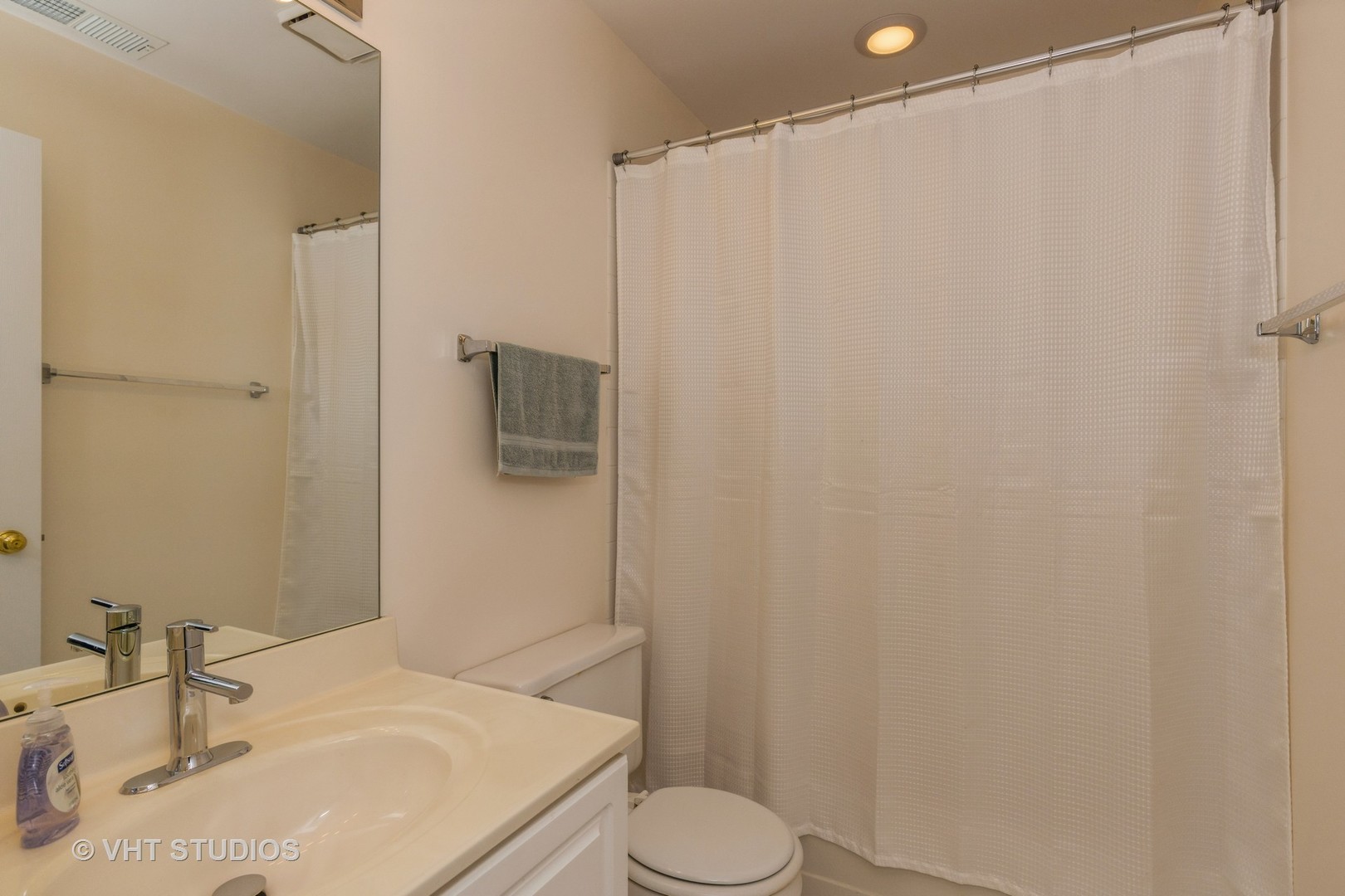 17773 Braewick Road Gurnee, IL 60031 - Photo 12 of 16