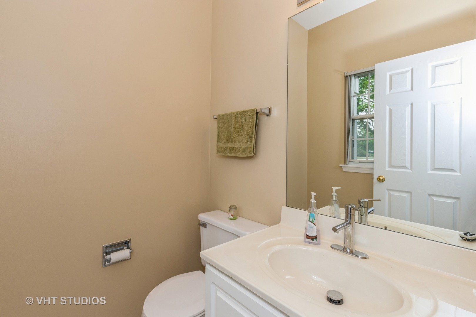 17773 Braewick Road Gurnee, IL 60031 - Photo 13 of 16
