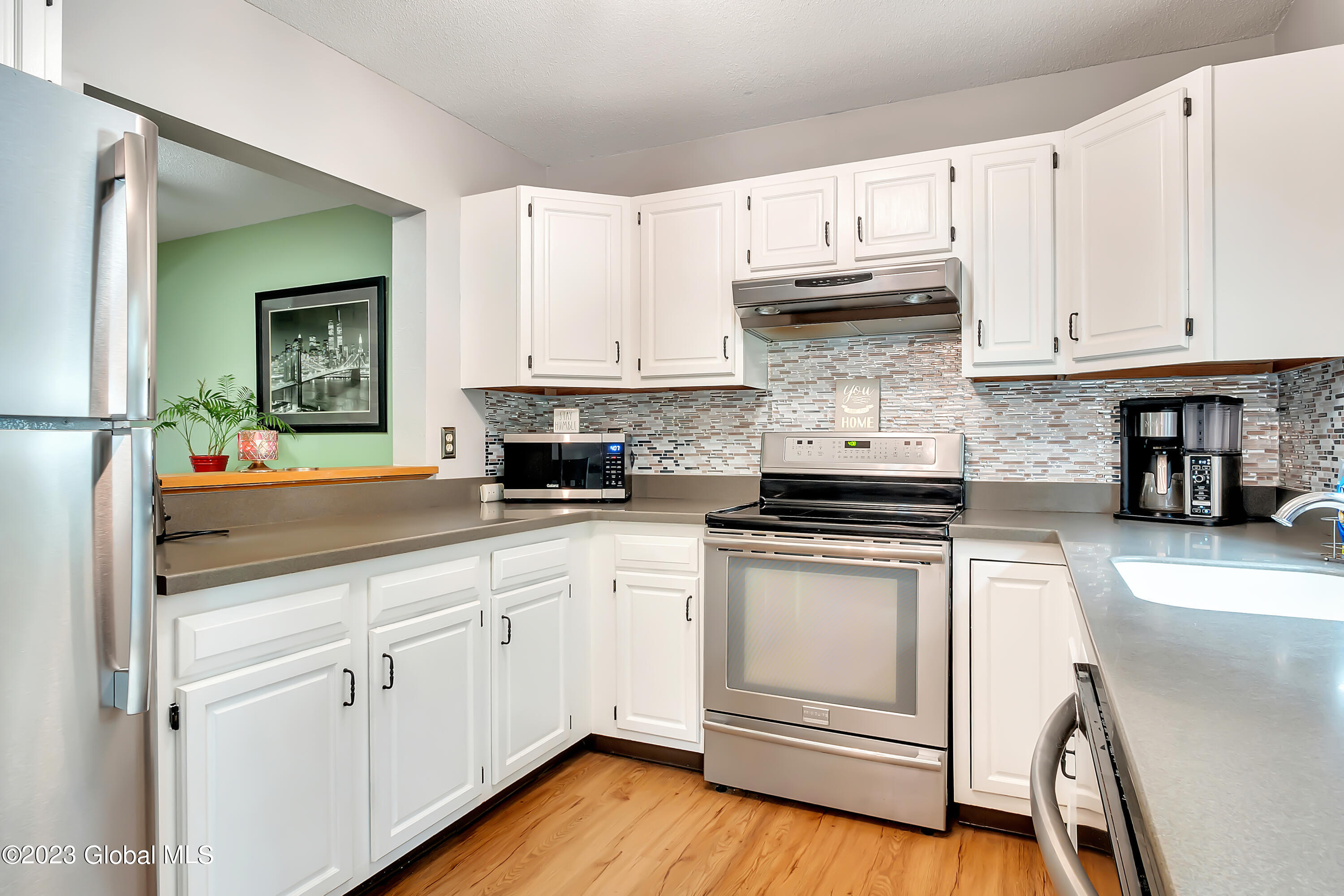 25 Stratton Circle Troy, NY 12182 - Photo 16 of 35 P1290285