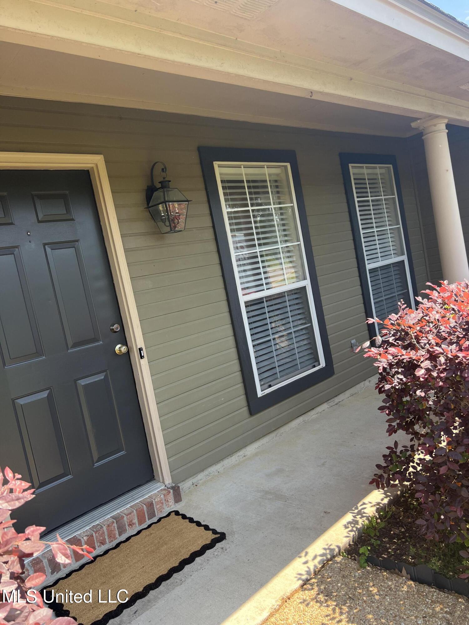 104 West Pinebrook Drive Brandon, MS 39047 - Photo 2 of 15 IMG_0594