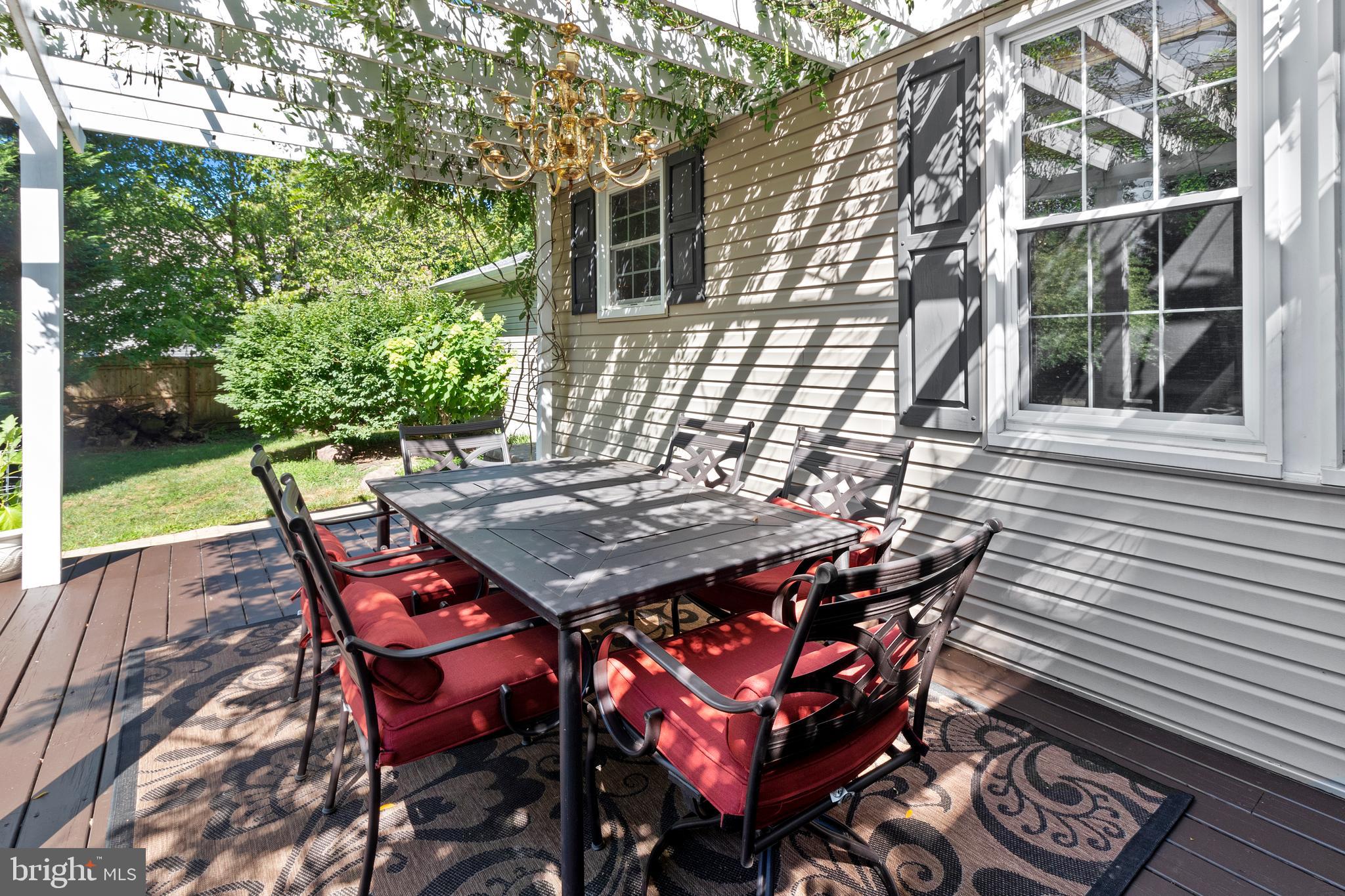 172 Bateman Road Langhorne, PA 19047 - Photo 26 of 37 Deck
