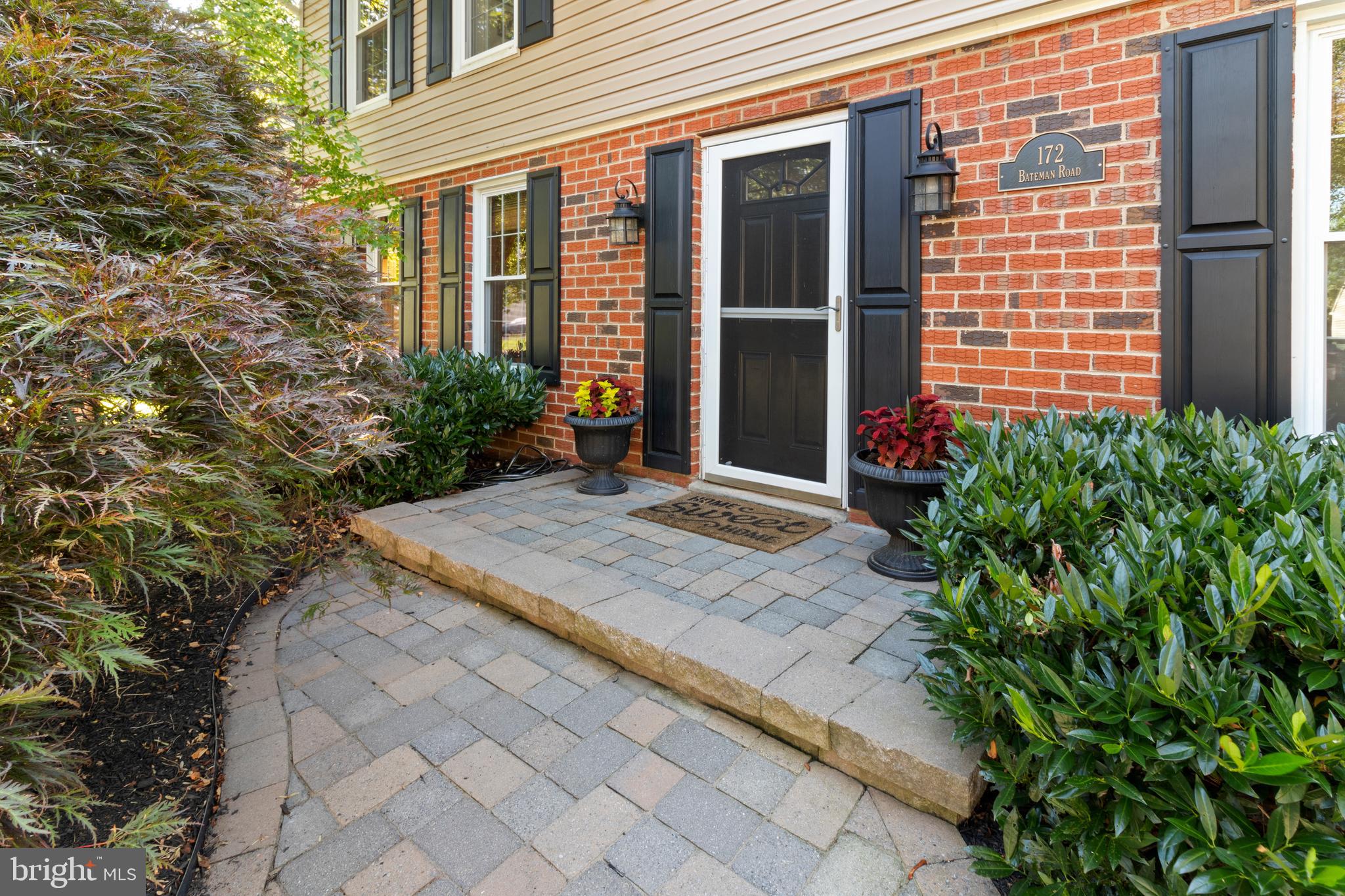 172 Bateman Road Langhorne, PA 19047 - Photo 4 of 37 Front door