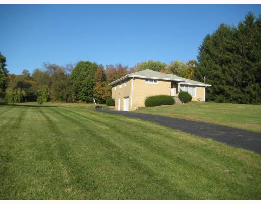 169 Bateman Road Oakdale, PA 15071 - Photo 11 of 11 Exterior Front.