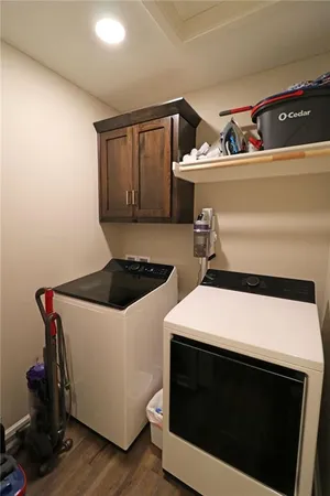 $349,900 | 10009 Karyn Court, Peculiar, MO 64078