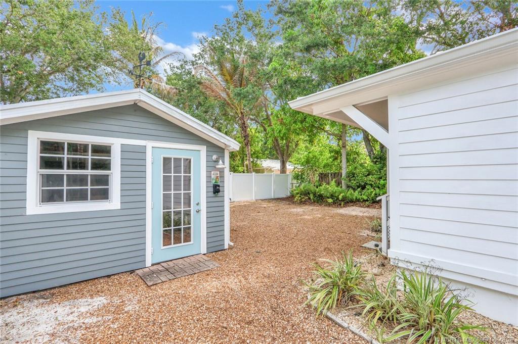 542 Southwest Halpatiokee Street Stuart, FL 34994 - Photo 27 of 33