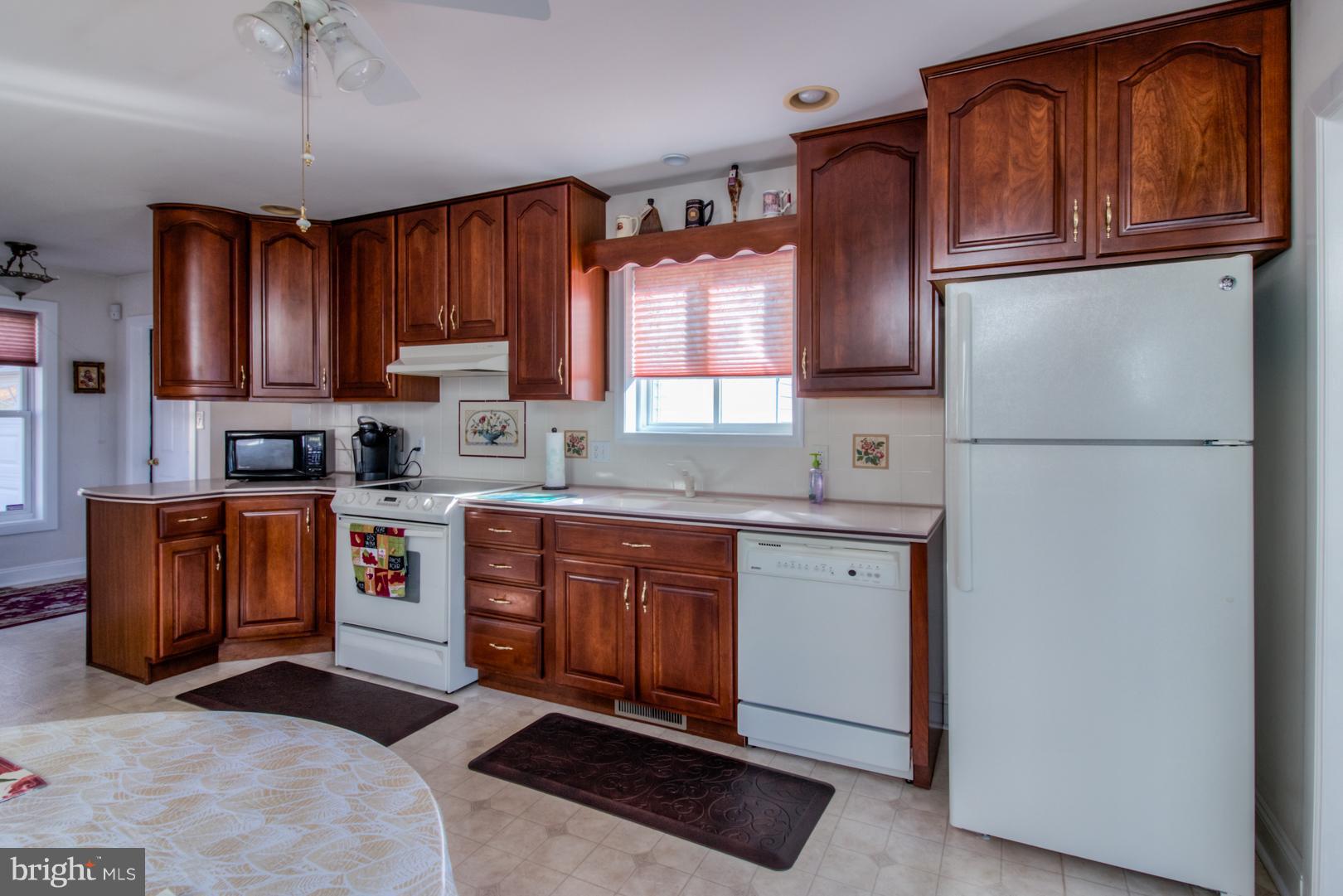 172 South Shore Road Elkton, MD 21921 - Photo 6 of 29 Kitchen