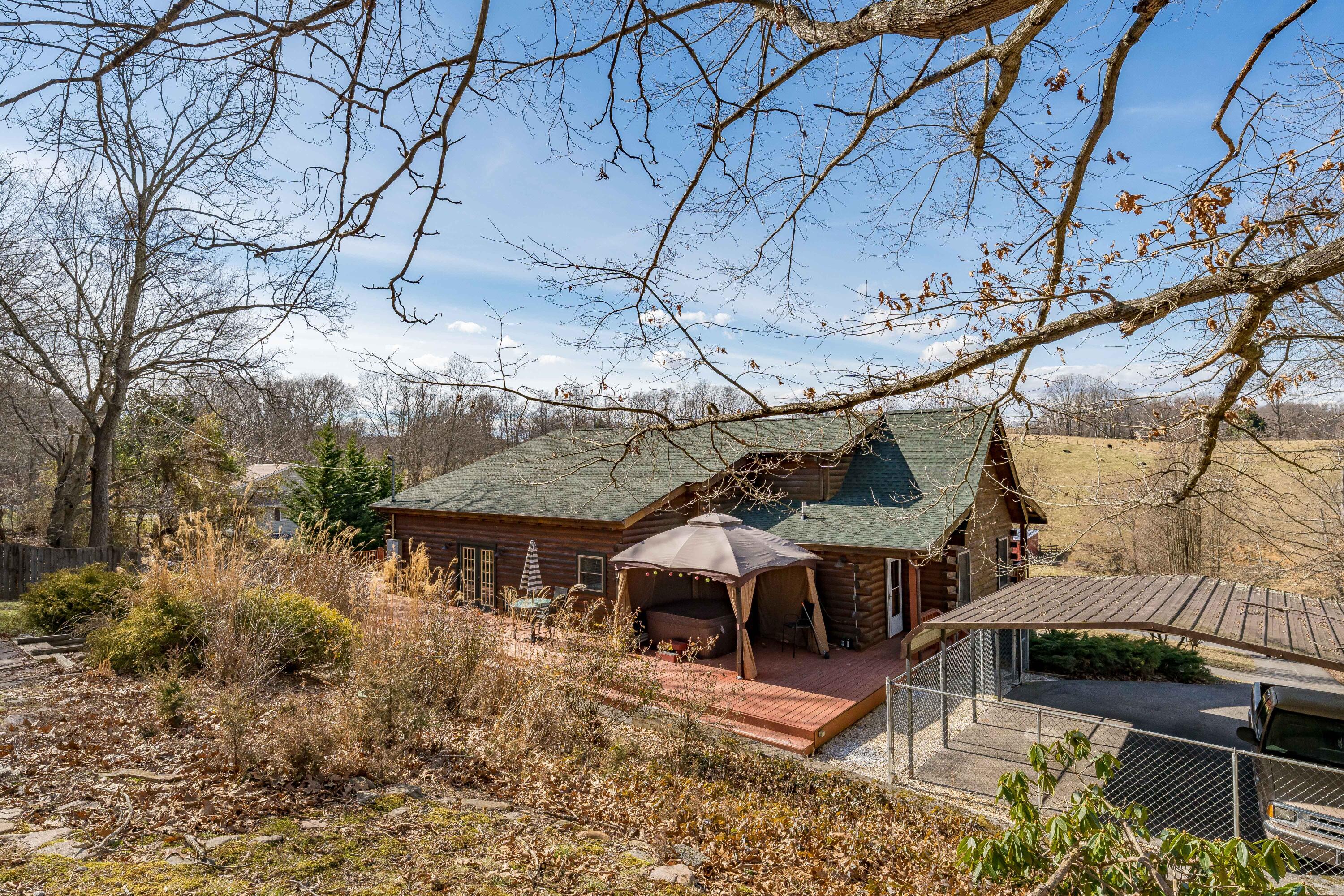 335 Claude Simmons Road Johnson City, TN 37604 - Photo 16 of 66 335 Claude Simmons Road 25 of 68