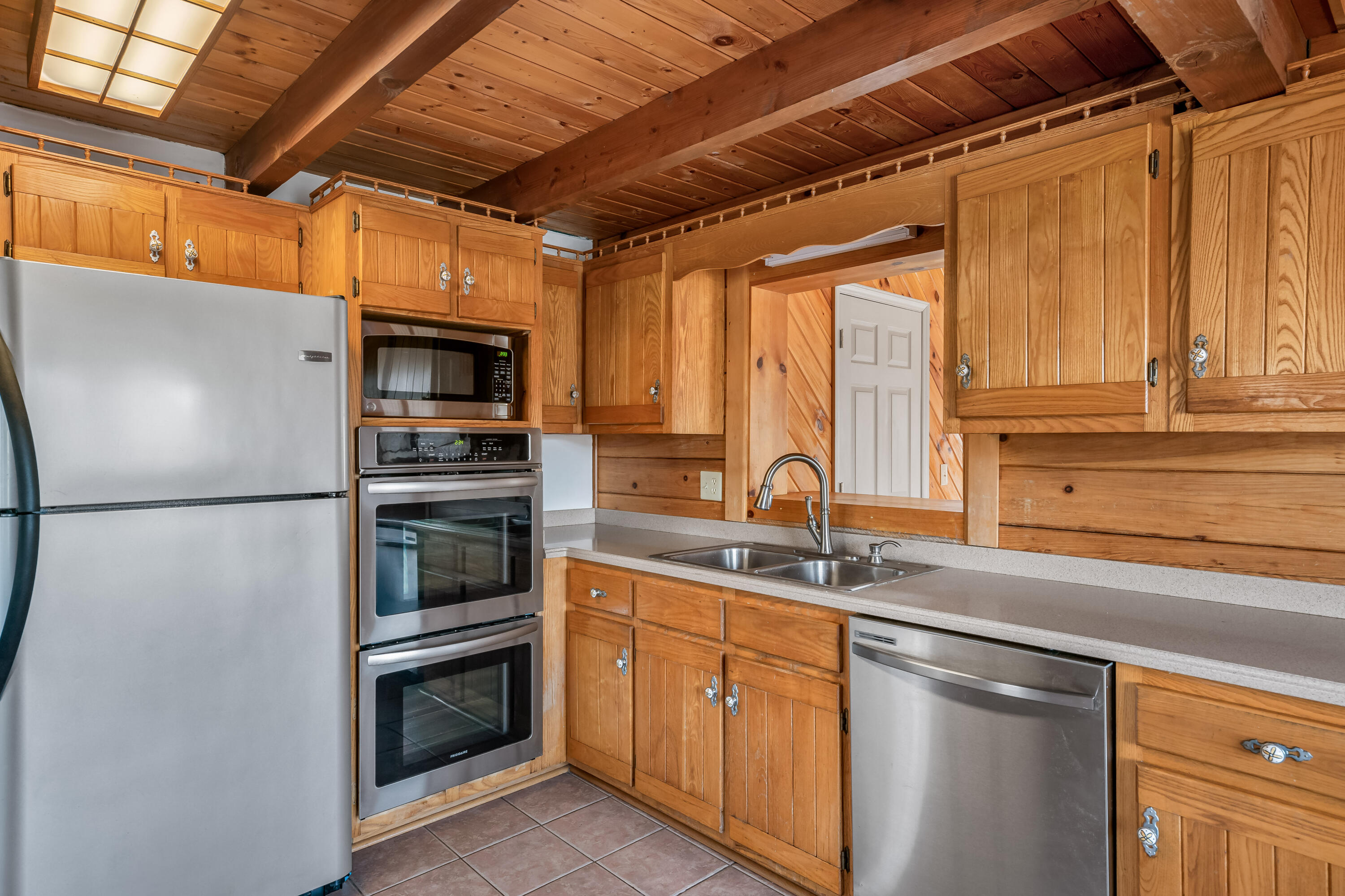 335 Claude Simmons Road Johnson City, TN 37604 - Photo 38 of 66 335 Claude Simmons Road 40 of 68