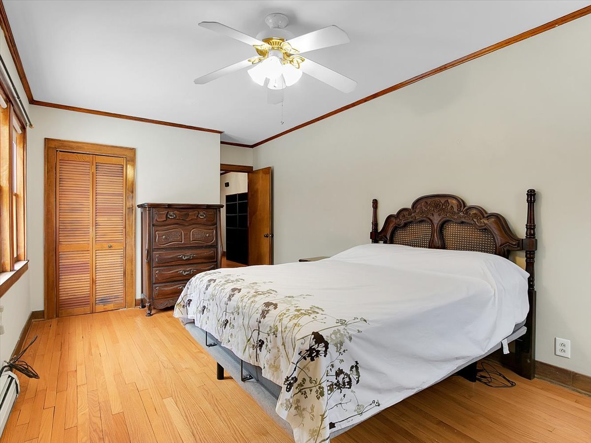 4952 North Bernard Street Chicago, IL 60625 - Photo 11 of 45