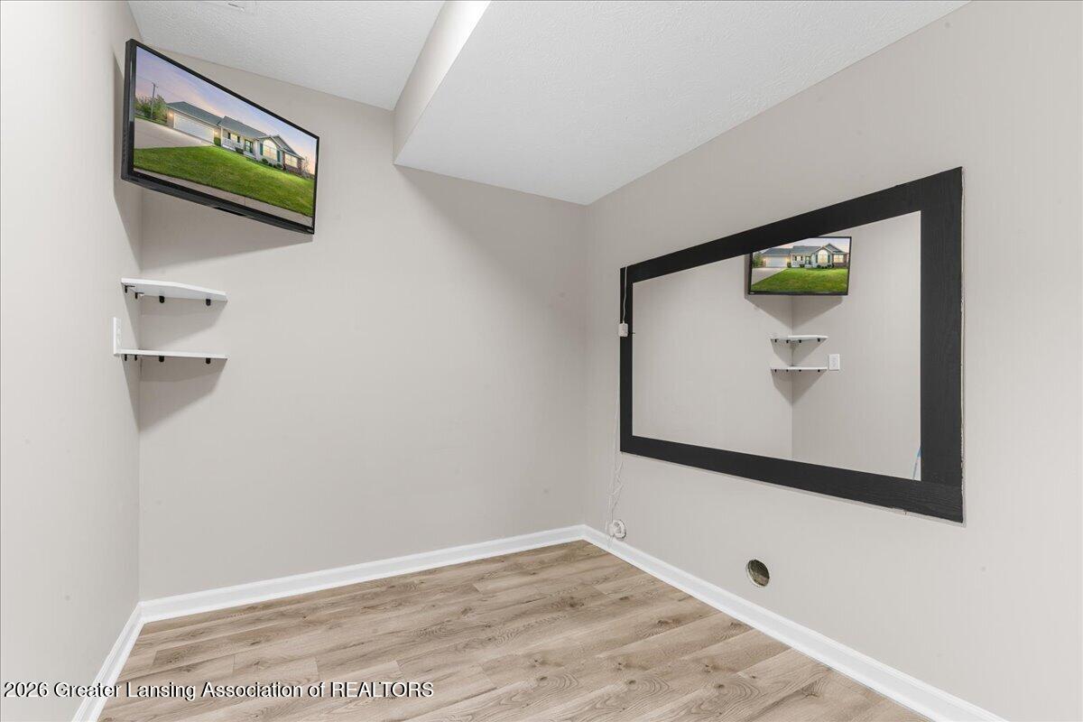 10114 Roblyn Circle Dimondale, MI 48821 - Photo 37 of 52 59-Media Jett - 53