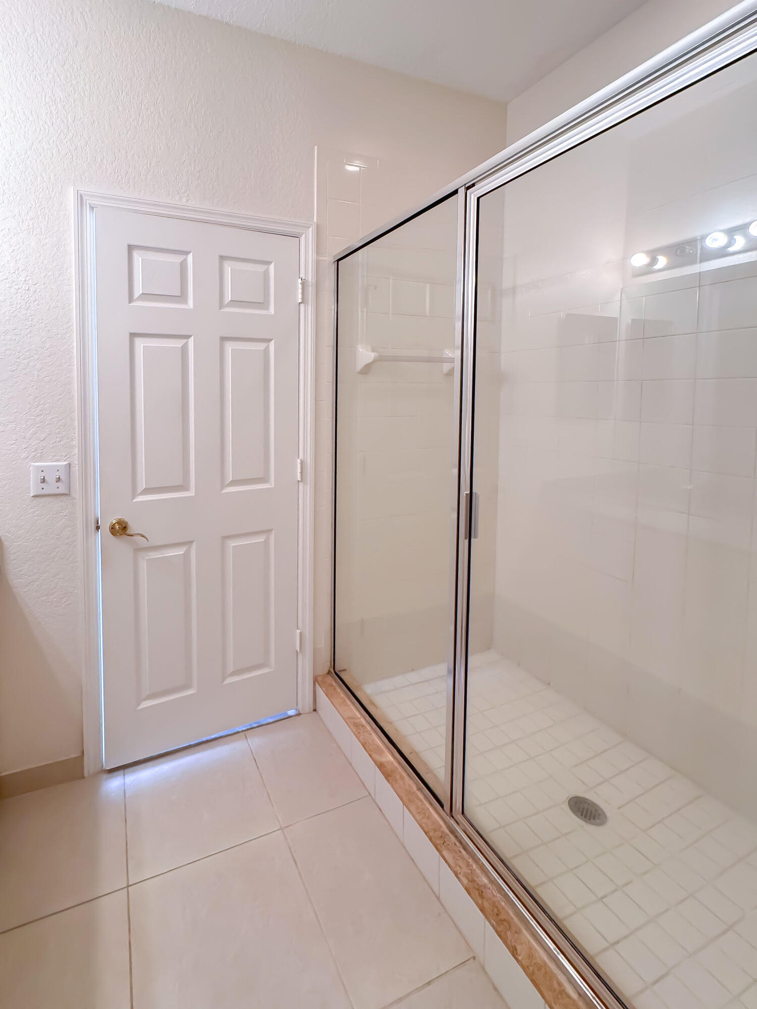 55 Southeast Palermo, Unit 201 Stuart, FL 34994 - Photo 8 of 14 IMG_6073