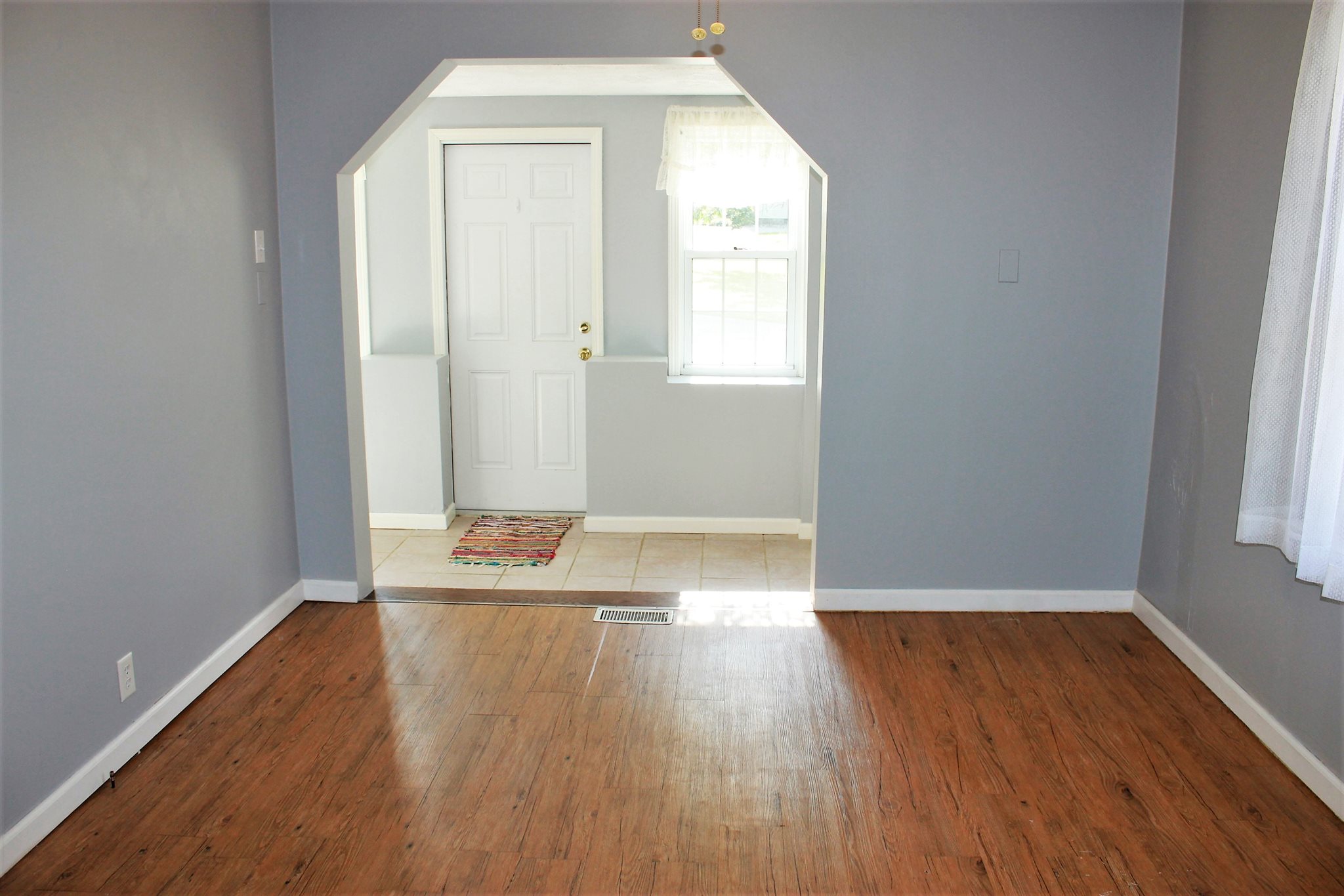 576 South Truman Road Jasper, IN 47546 - Photo 6 of 27 Gallery Image 6