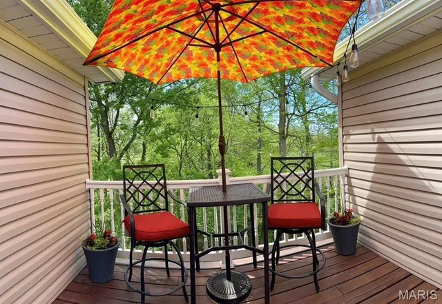 $330,000 | 2274 Wills Hollow Drive, St. Peters, MO 63376