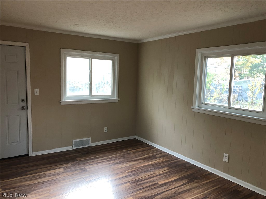 4158 Lambert Road South Euclid, OH 44121 - Photo 10 of 29