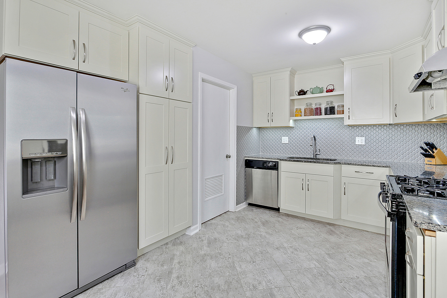 1644 Masters Court Naperville, IL 60563 - Photo 8 of 15