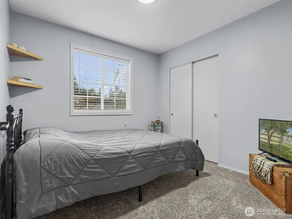 $575,000 | 20110 Rainy Lane Southwest, Rochester, WA 98579