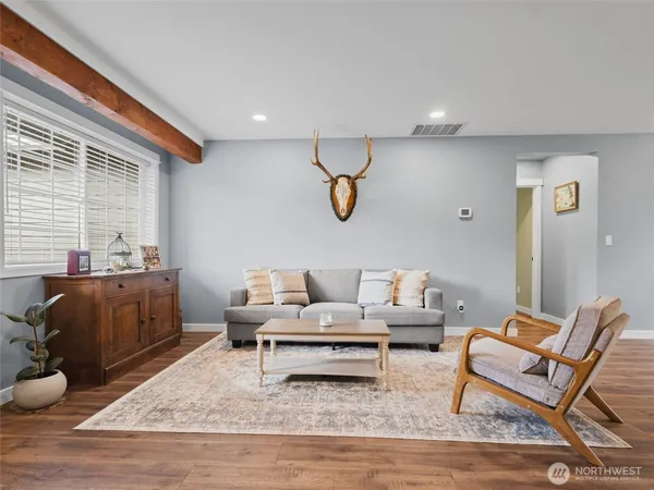 $575,000 | 20110 Rainy Lane Southwest, Rochester, WA 98579
