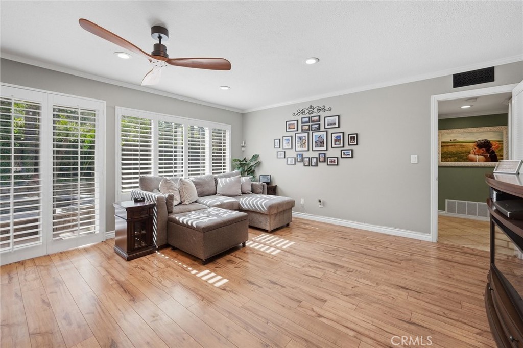 25823 Lochmoor Road Valencia, CA 91355 - Photo 14 of 51