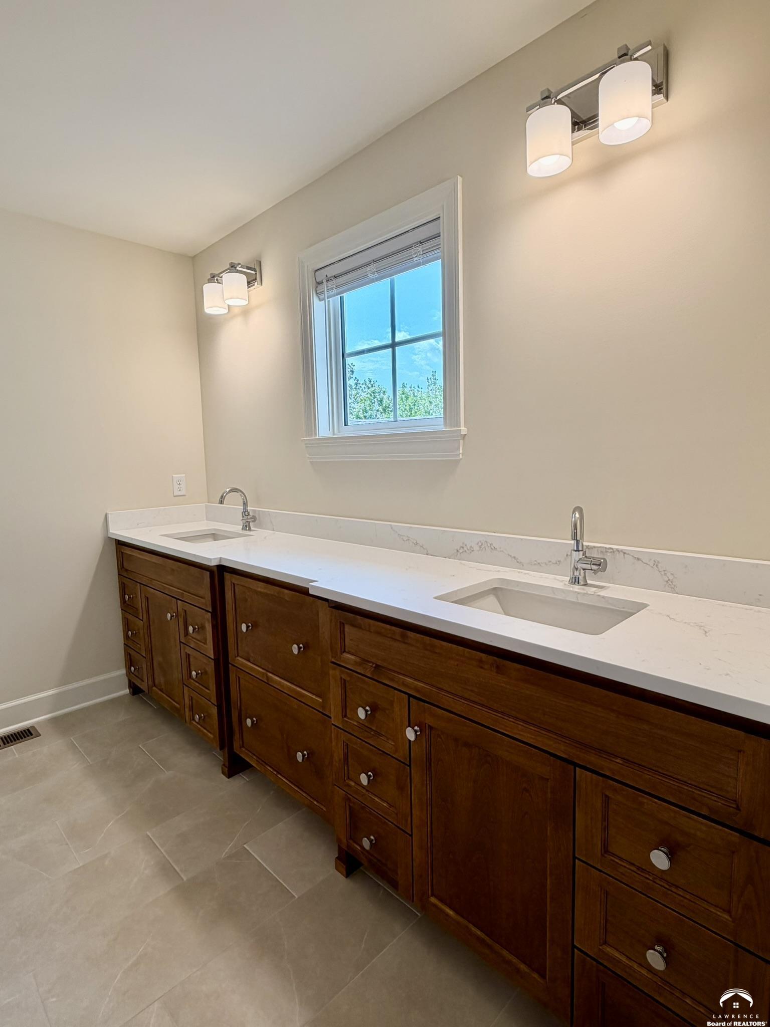 5622 Maggie Way Lawrence, KS 66049 - Photo 16 of 26