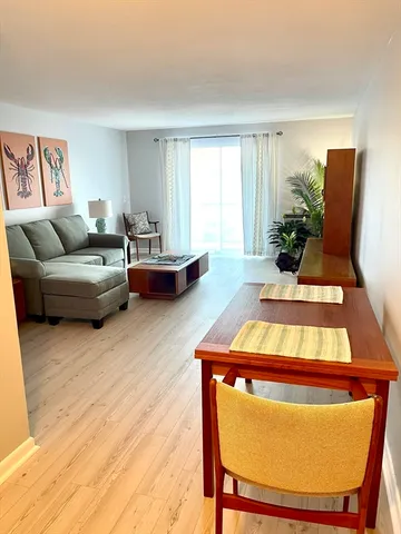 $329,000 | 44 Lexington Avenue, Unit 4, Gloucester, MA 01930